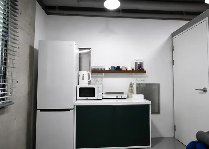 10mins To Seongsu, 4 Ppl, 500mbps, Design House