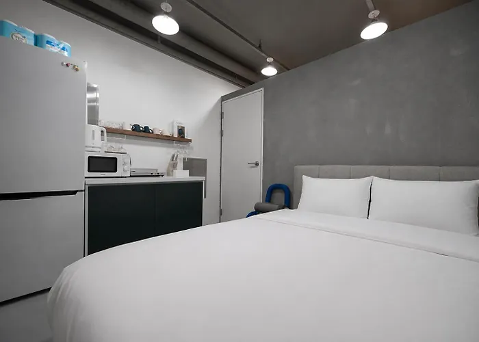 10mins To Seongsu, 4 Ppl, 500mbps, Design House